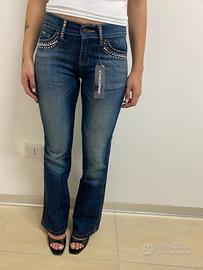 jeans da donna a zampa vintage