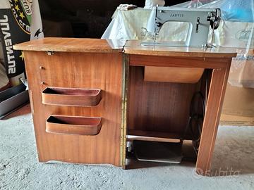 Macchina da cucire modello Jarvis