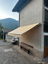 Tenda da sole a bracci estensibili