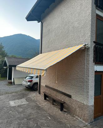 Tenda da sole a bracci estensibili