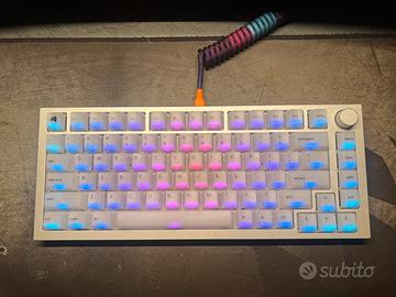 GLORIOUS GMMK PRO White Ice