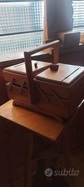 Scatola cuciti in legno vintage