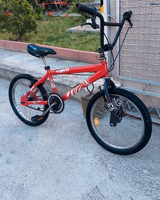 Bicicletta BMX per rqgazzi