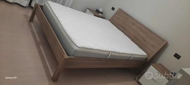 Letto matrimoniale senza contenitore