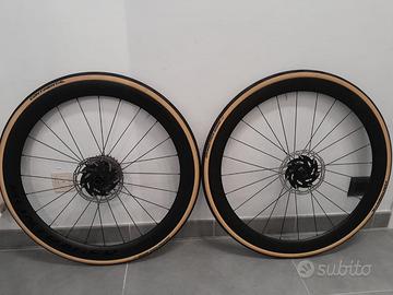 RUOTE IN CARBONIO ALTO PROFILO BONTRAGER AELOUS