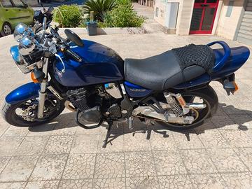 Suzuki GSX750