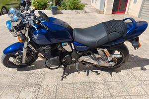 Suzuki GSX750