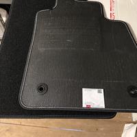 Tappeti i anteriori per Ford Puma