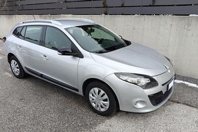 Megane 3 1.5 dCi 110CV neopat. distribuzione fatta
