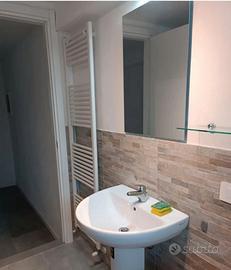 Stanza in appartamento CON TERRAZZO + POSTO AUTO