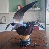 Lampada da tavolo artigianale in legno