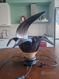 Lampada da tavolo artigianale in legno