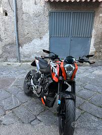 KTM duke 200