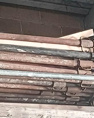 Puntelli metallici
