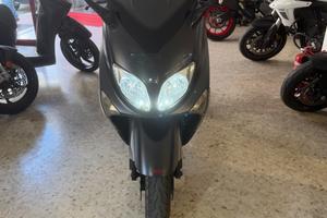 Yamaha T Max Black iniezione