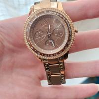 Orologio Fossil Rose Gold con Cristalli – Elegante