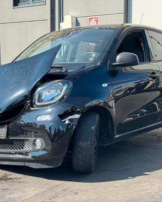 SMART FORFOUR per ricambi usati H4D
