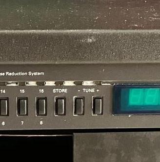Unita rack RCF TD 2040 AM/FM Synthesizer/tuner