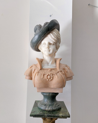 Busto di marmo di Nobildonna.scultura marmo