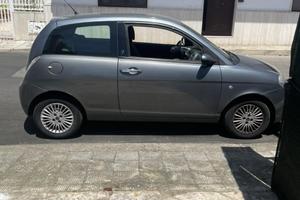 Lancia y 1.2