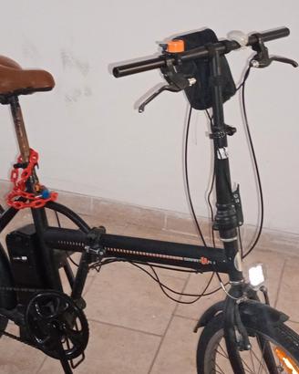 bicicletta elettrica pedalata assistita pieghevole