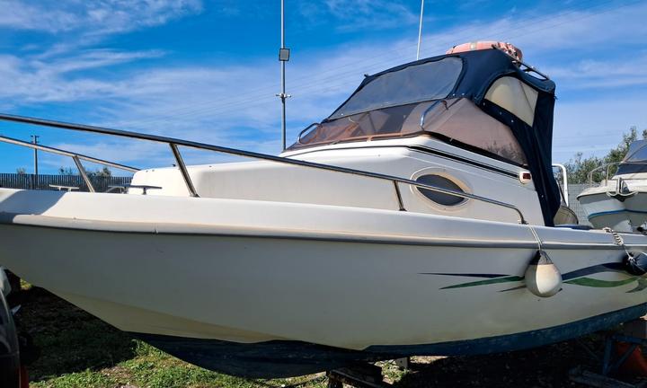 Cabinato Petteruti Aloha 21 con Yamaha 130 CV