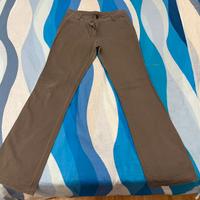 Pantaloni Stile Benetton