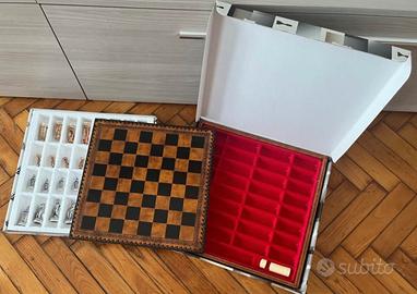 Scacchiera Nigri con figure fiorentine in resina