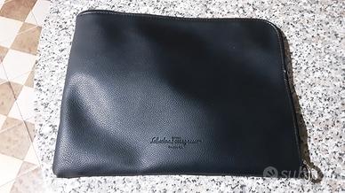 clutch ferragamo