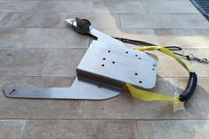 Triken 330 piastra motore anteriore