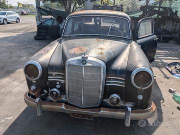 MERCEDES 180 PONTON D'EPOCA