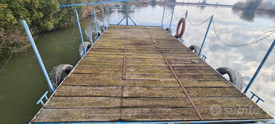 Pontile galleggiante approdo zattera barca