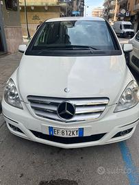 Mercedes classe b METANO compreso passaggio