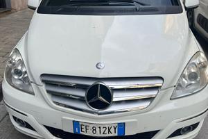 Mercedes classe b METANO compreso passaggio