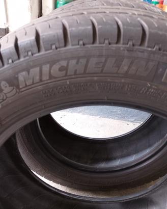 Pneumatici furgone/camper  215/60 R17