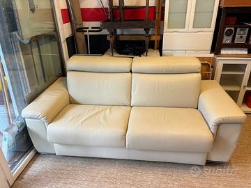 Divano letto, poltrone sofà in pelle 