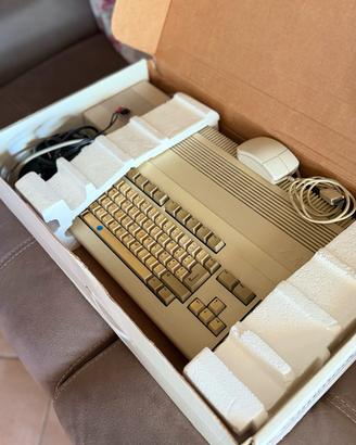 Amiga 500 completa di custodia originale