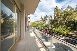 9 vani, primo piano, Via Marchese Ugo 30