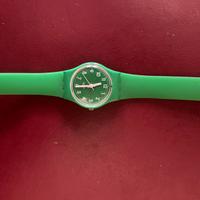 Orologio Swatch verde con cinturino lungo