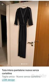 tuta nuova senza cartellino 
