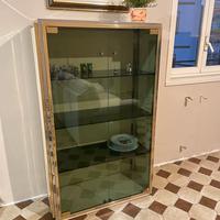 Tavolo da pranzo e vetrinetta