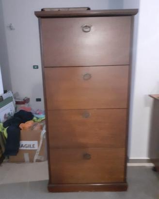 Scarpiere in legno massiccio 