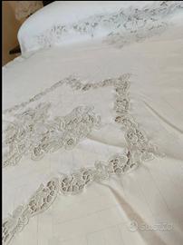 copriletto vintage in fiandra damascato con pizzo