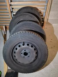 Cerchi e pneumatici invernali 195/65/15 5 fori
