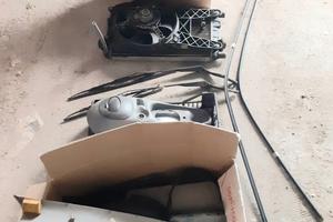 3 scatoloni di ricambi originali Fiat 600 usati