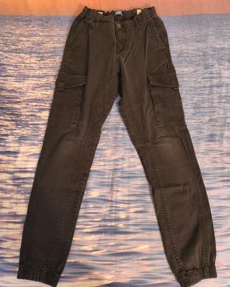 Pantalone modello cargo da ragazzo