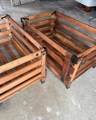 Casse pieghevoli per cordame velieri.