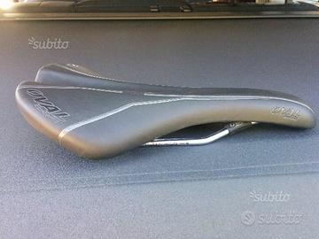 Sella bici corsa Oval
