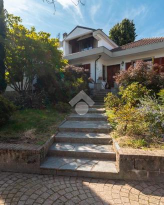VILLA SINGOLA A BIBIANA