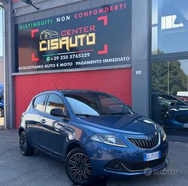 Lancia Ypsilon 1.0 FireFly 5 porte S&S Hybrid Albe
